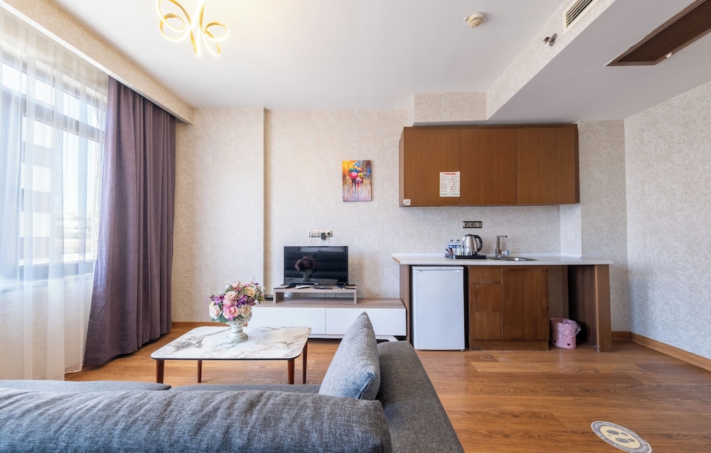 Elits Suits - Image 18