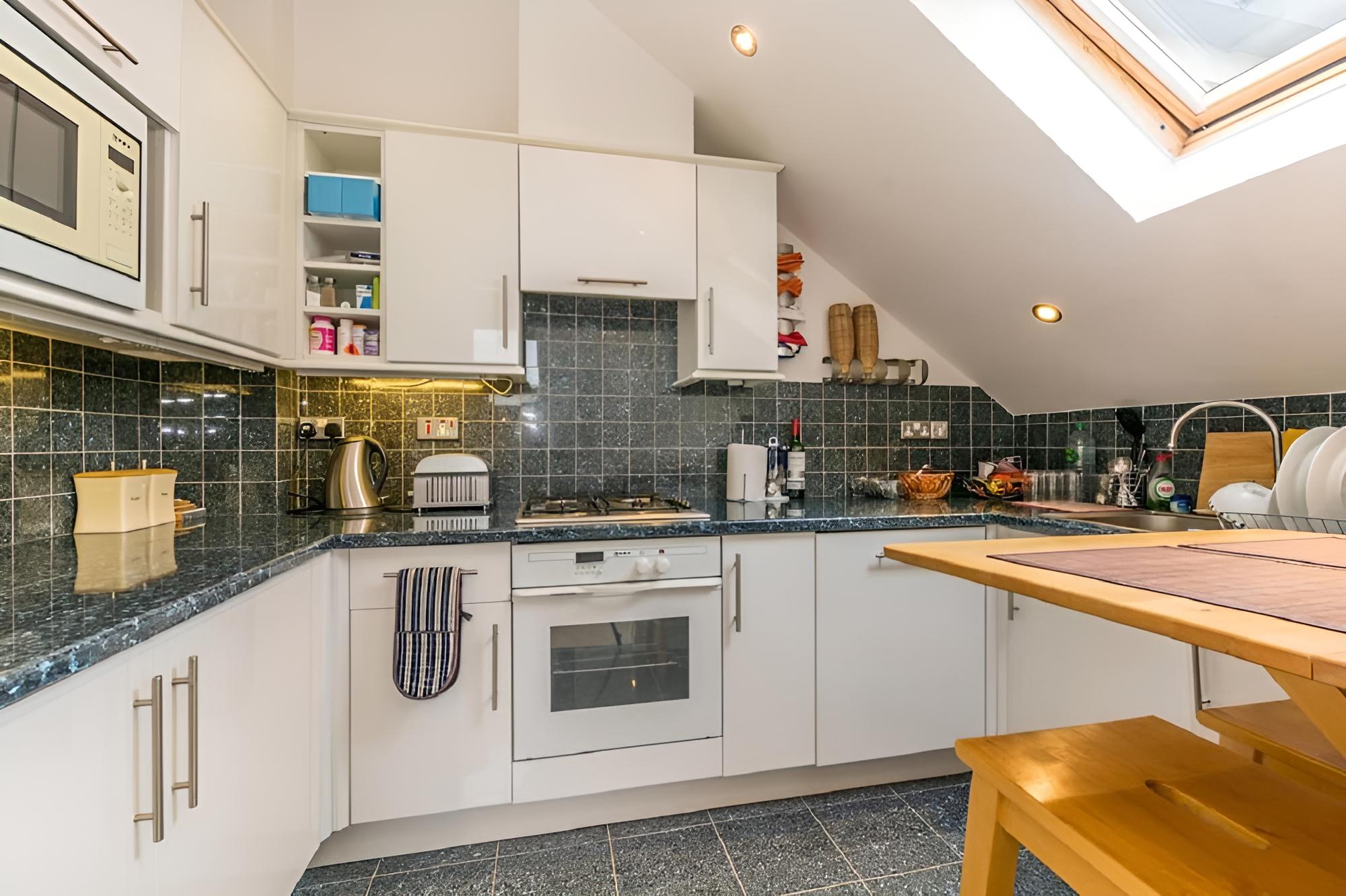Adorable Studio in Maida Hill