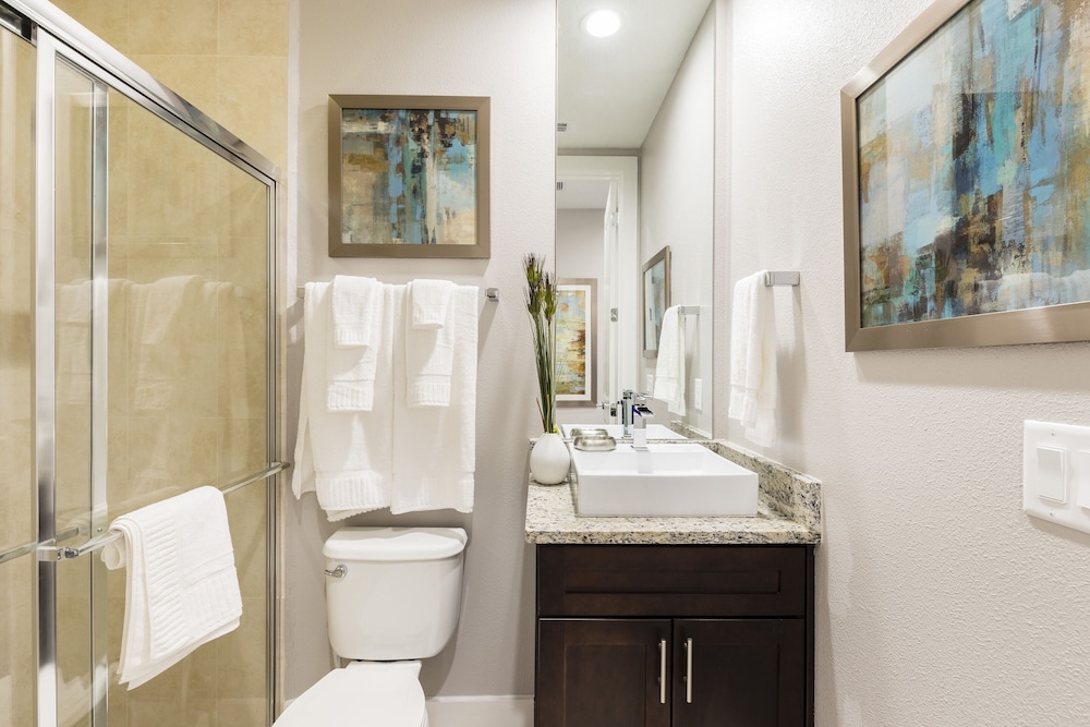 Summerville Vacation Homes by Columbia Management