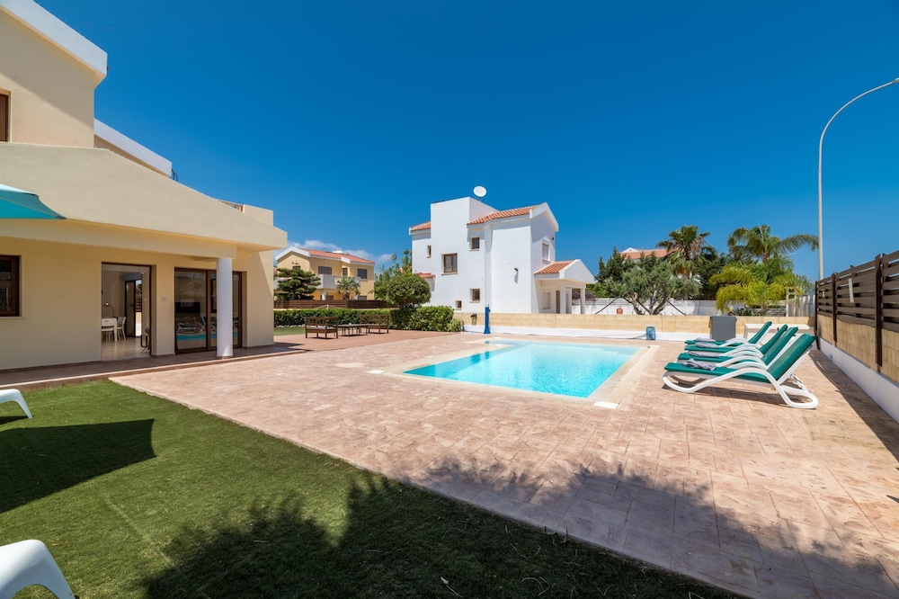 Villa Sarah in Ayia Napa
