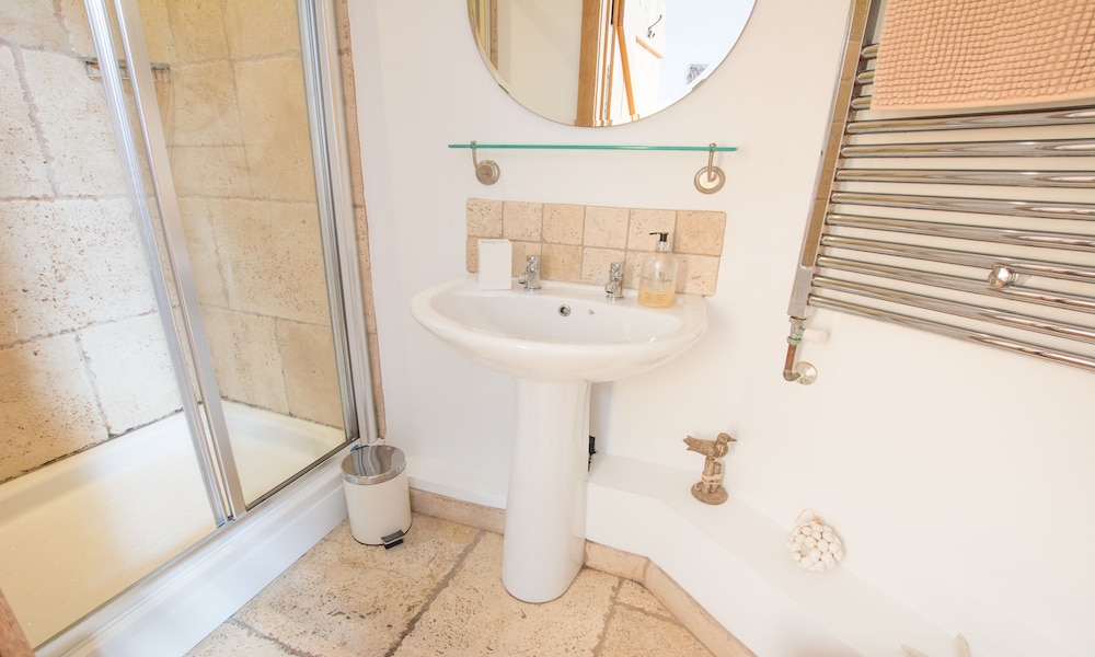 Stables Georgeham 2 Bedrooms Sleeps 6 Dogs Welcome view 2