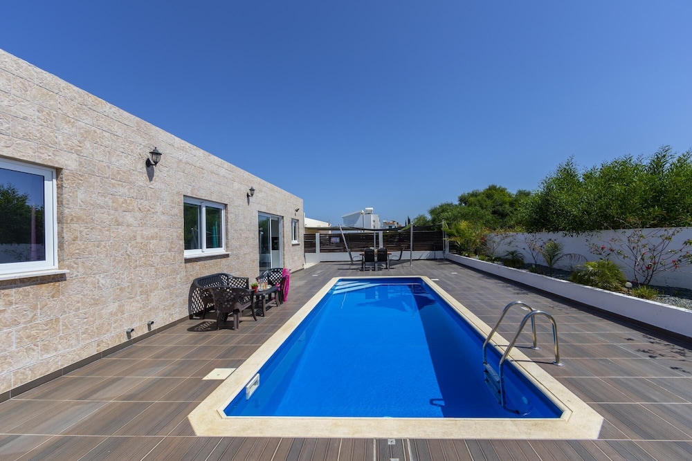 Protaras Villa Golden Dream