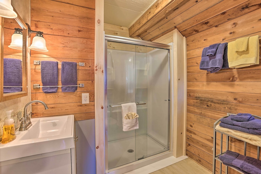 Suttons Bay 'bayview Cottage' w/ Deck & Gas Grill! view 5