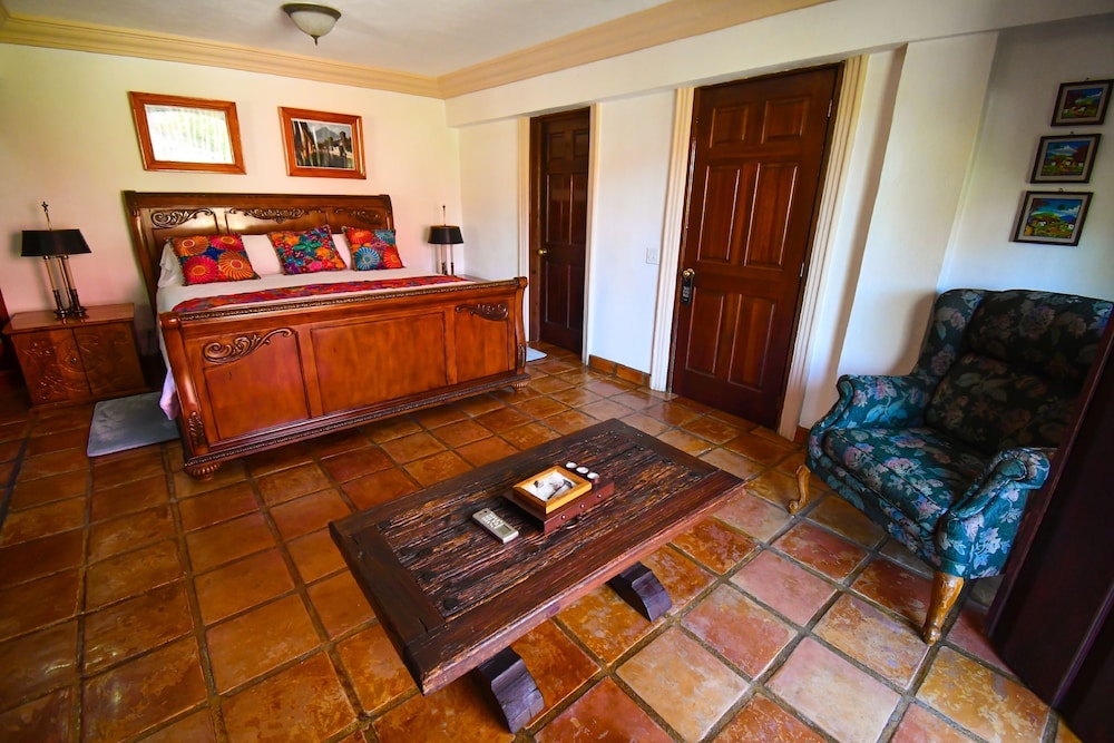 Collection O Casa Bella Hotel Boutique, Cabo San Lucas