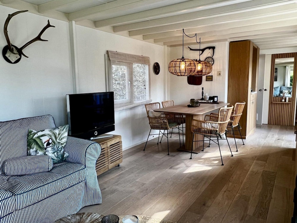 Chalet for Four Guests Near Beach
