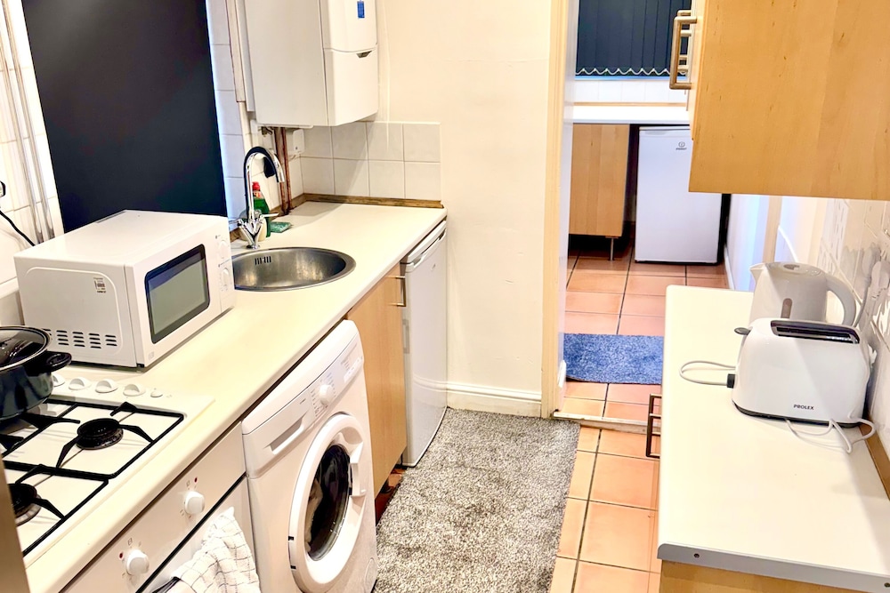 Cosy Leicester Apartment With 2 Bedrooms