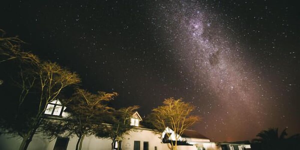 Shiraz Estate Villa & Studios