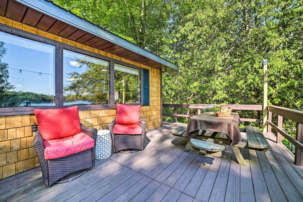 Lakefront Hideaway w/ Dock, Kayaks, Fire Pit!