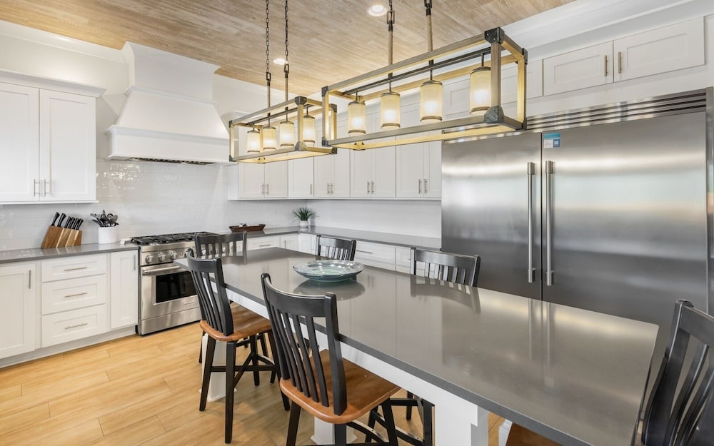5BR Getaway w/ Private Pool, Golf Cart, 4 Bikes & 30A Convenience!