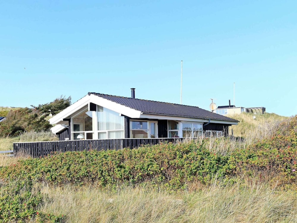 6 Person Holiday Home in Lokken-by Traum