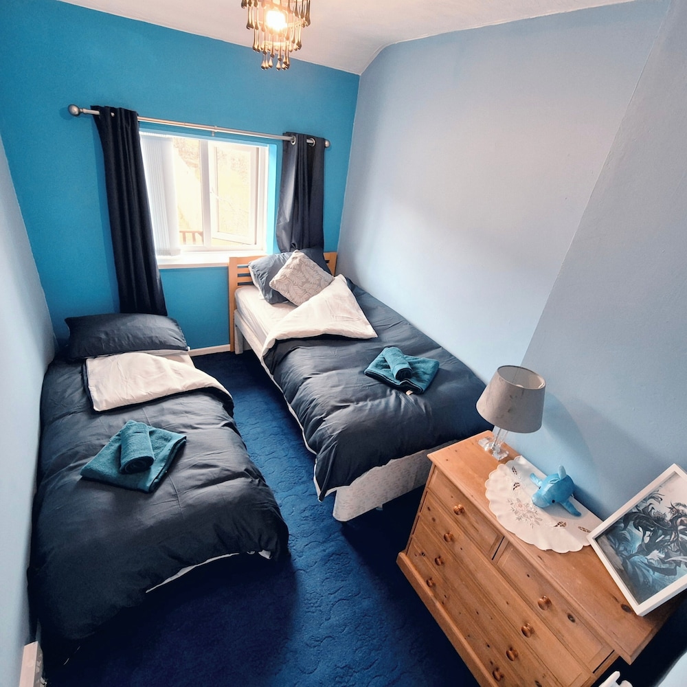 Swansea Serenity Retreat-3 bed House-large Garden