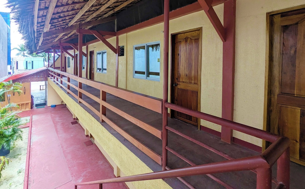 Aroma's Guest House