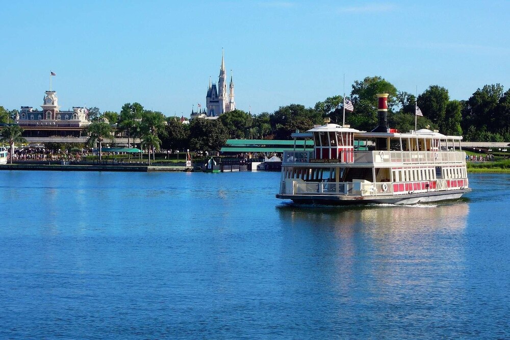 4888 Storey Lake - Image 4