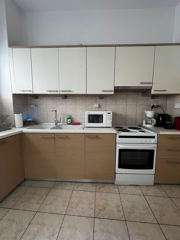 Pnyka Apartment 2