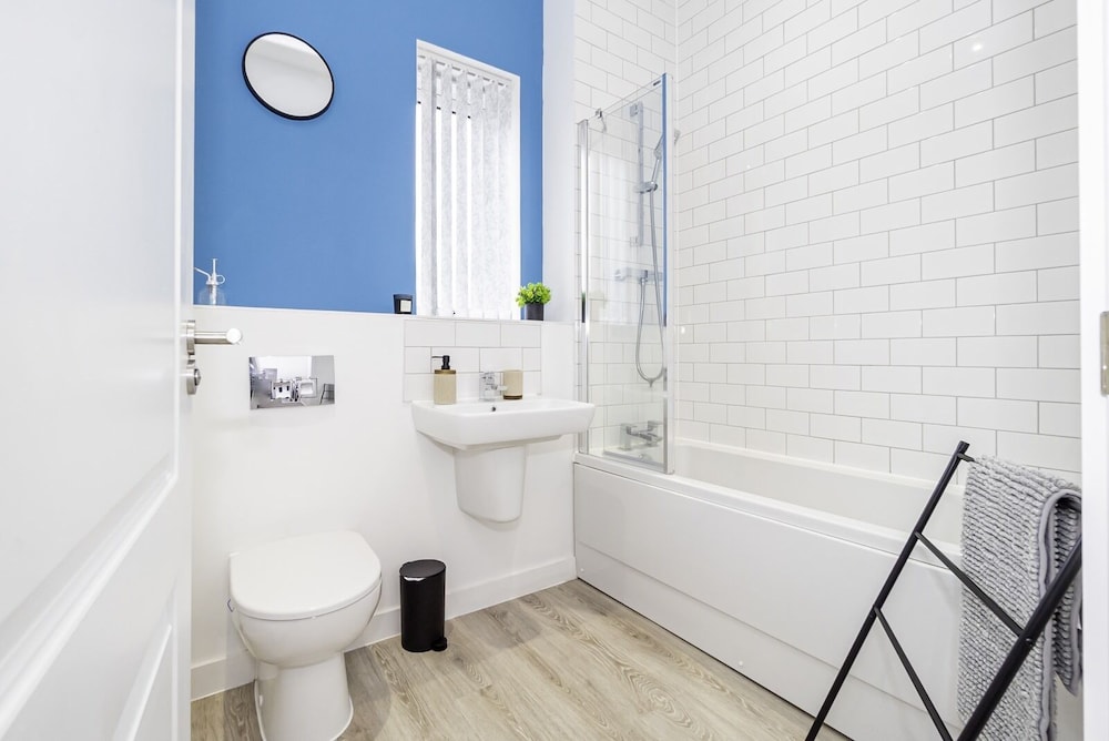 Stunning 3 Bedroom Home in Balsall Heath With Patio and Central Heating