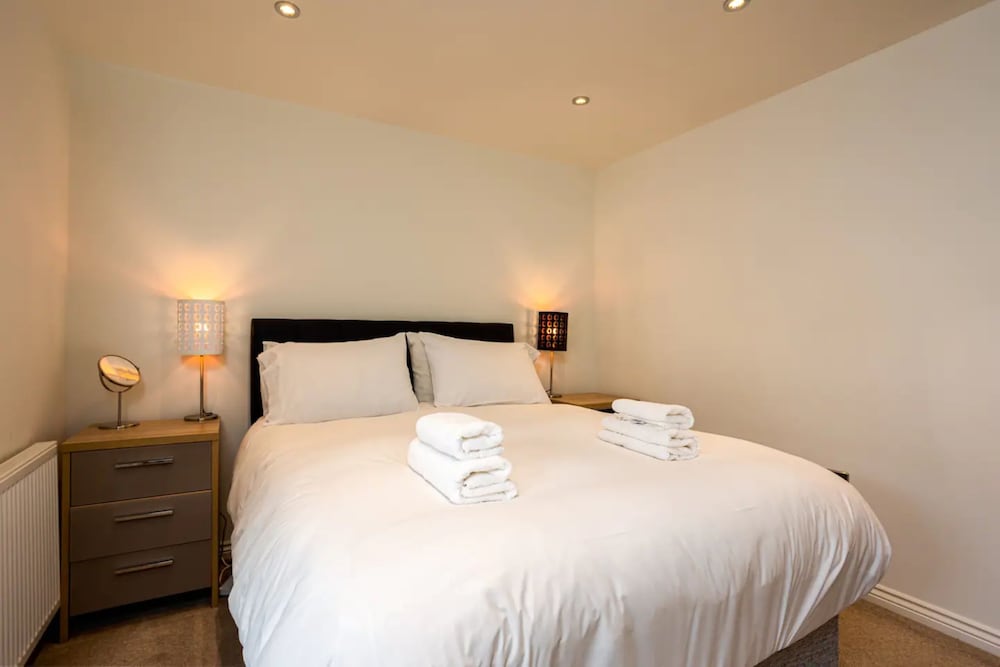 Comfy 2 Bedroom Apartment Near Edinburgh City Centre view 4