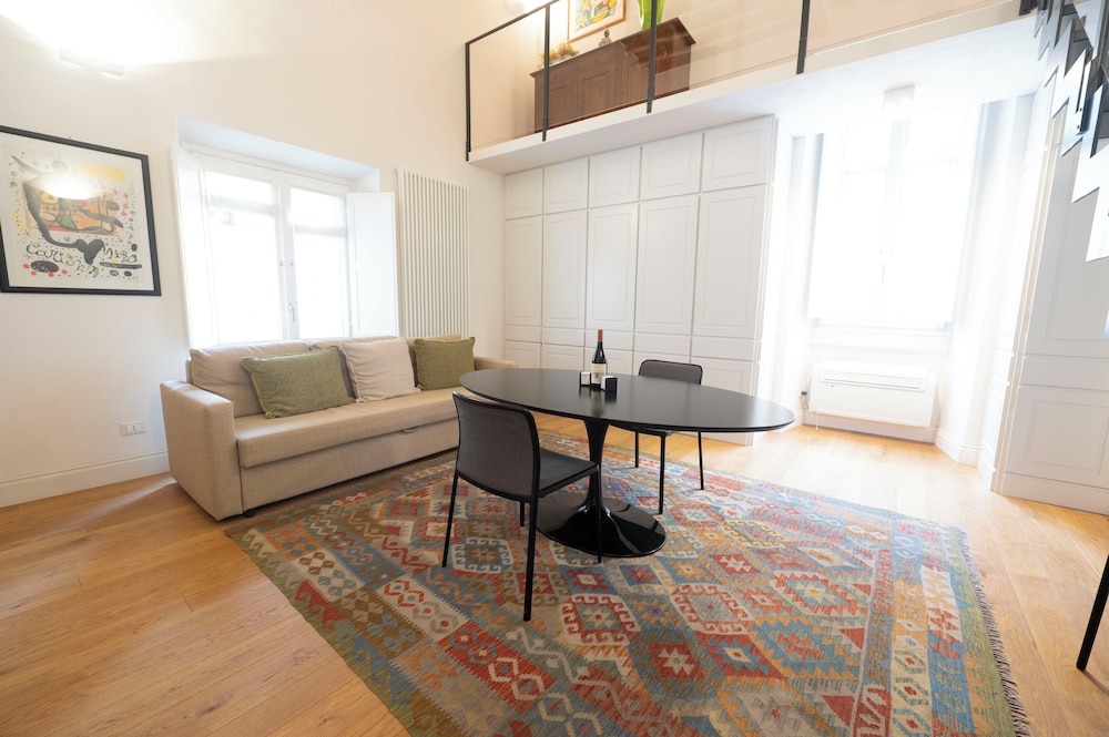 Campo De' Fiori Apartments