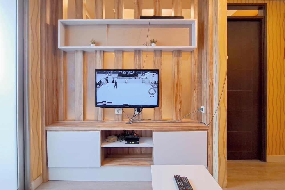 Wooden Accent 2Br At Mekarwangi Square Cibaduyut Apartment