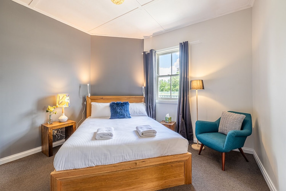 Nineteen - Your Innkeeper Mudgee view 3