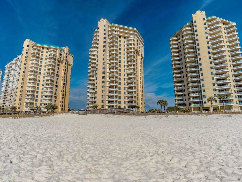 Hotel Beach Colony Towers by Southern Vacation Rentals - Image 1