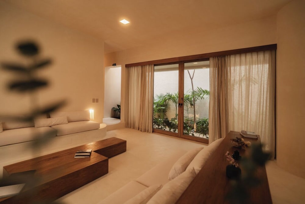 Casa Leela - M11