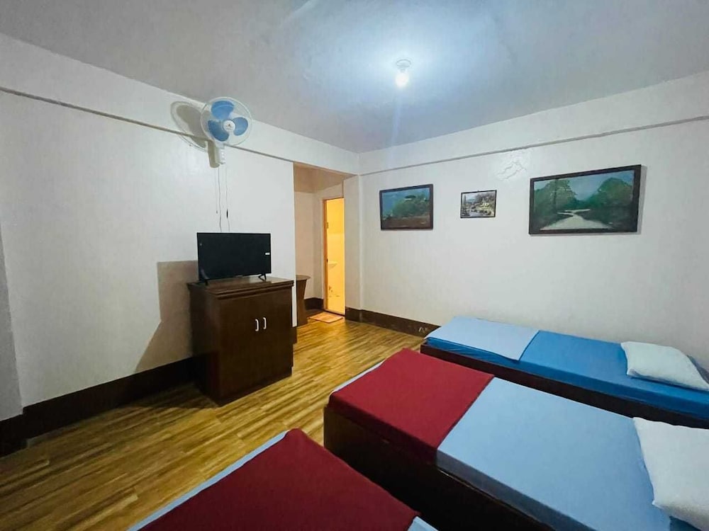 1193 Pinehall Farm Rizal