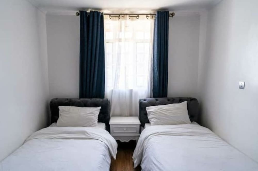 Karen Brooks View Palace 2 Bedroom Apartments