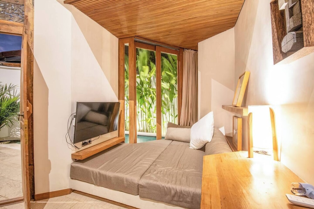Opulent 1-br Villa Just 800m From Canggu Beach