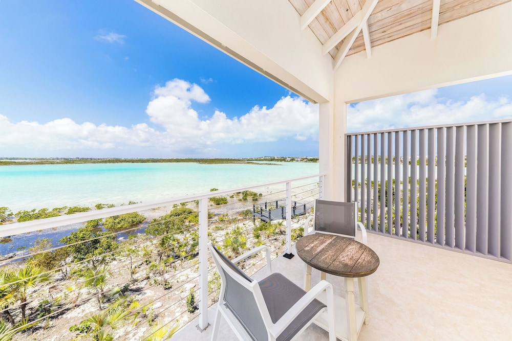 Tropical Waterfront Cooper Jack Villas