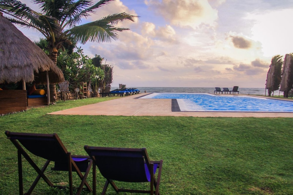 Palagama Beach
