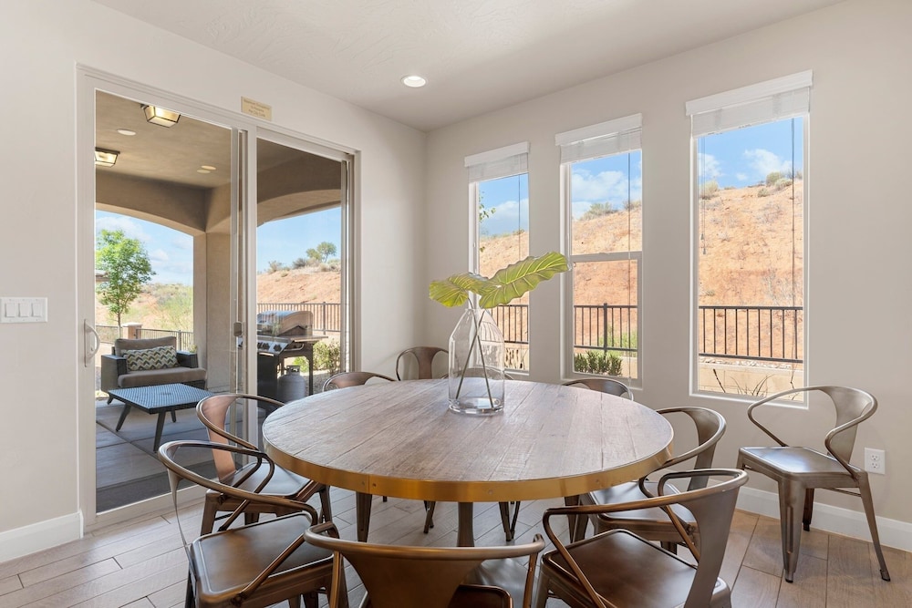 Desert Serenity 4 Bedroom Townhouse