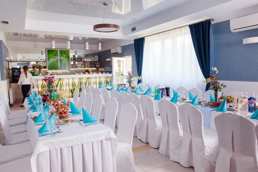 meeting & event spaces