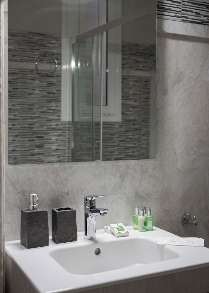 Athenian Heritage Residences