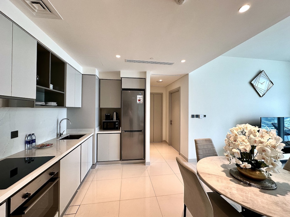 Lux BnB I Sun Rise Bay Tower I Ocean View