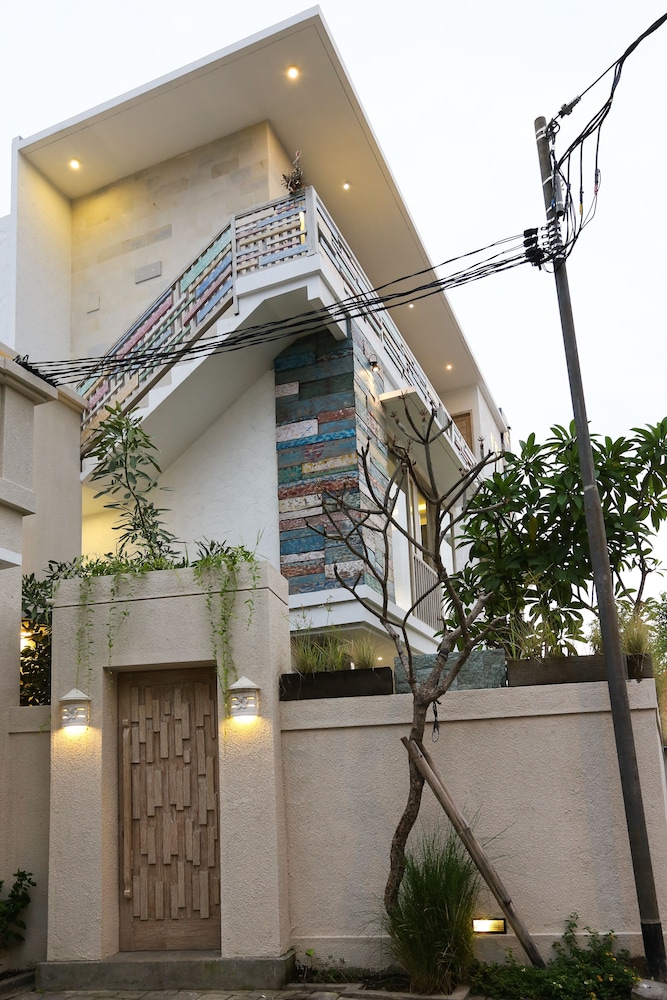 Green Studio Apartment Sanur