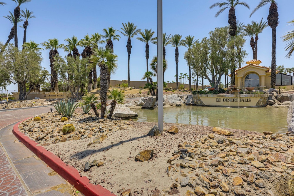 Palm Desert Golf Getaway w/ Views + Resort Perks