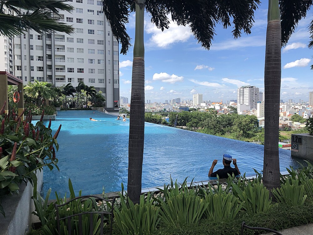 Sunrise City Luxury New 2bed2bath SW POOL1
