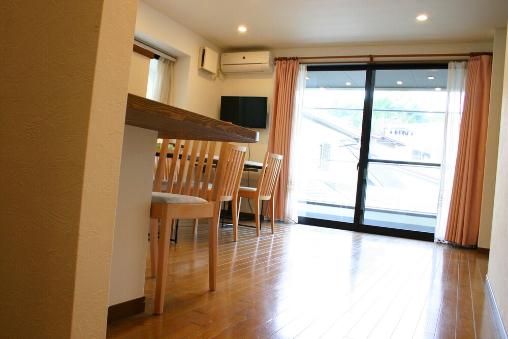916 Travel Inn