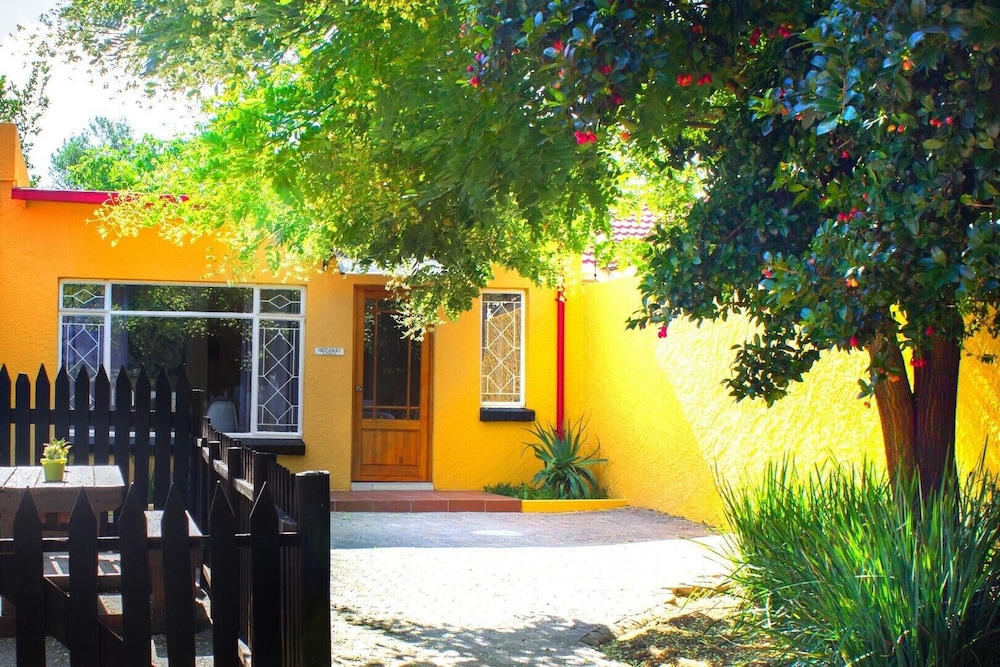 Madison House & Cottages