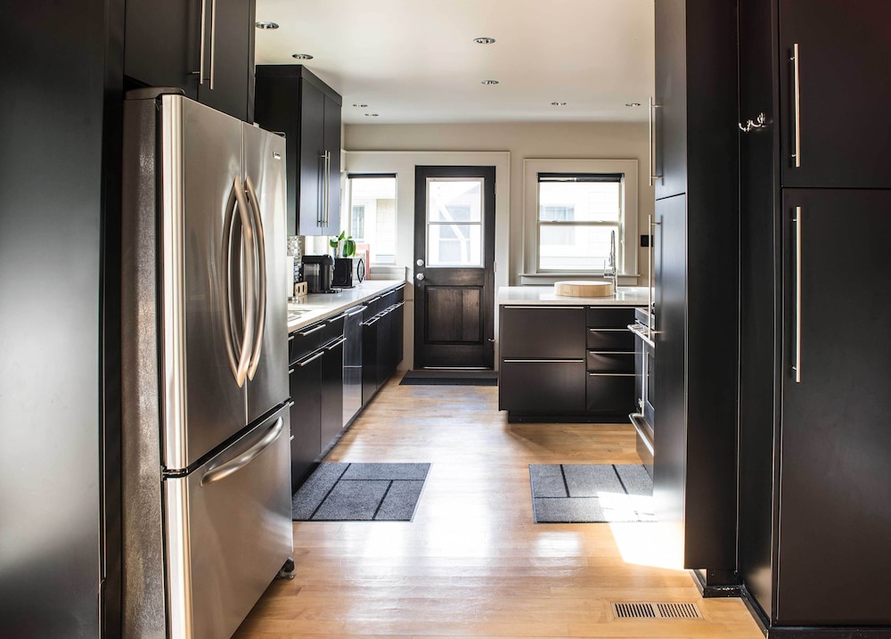 Updated Tacoma Home w/ Patio: 3 Mi to Downtown - Property Image 5