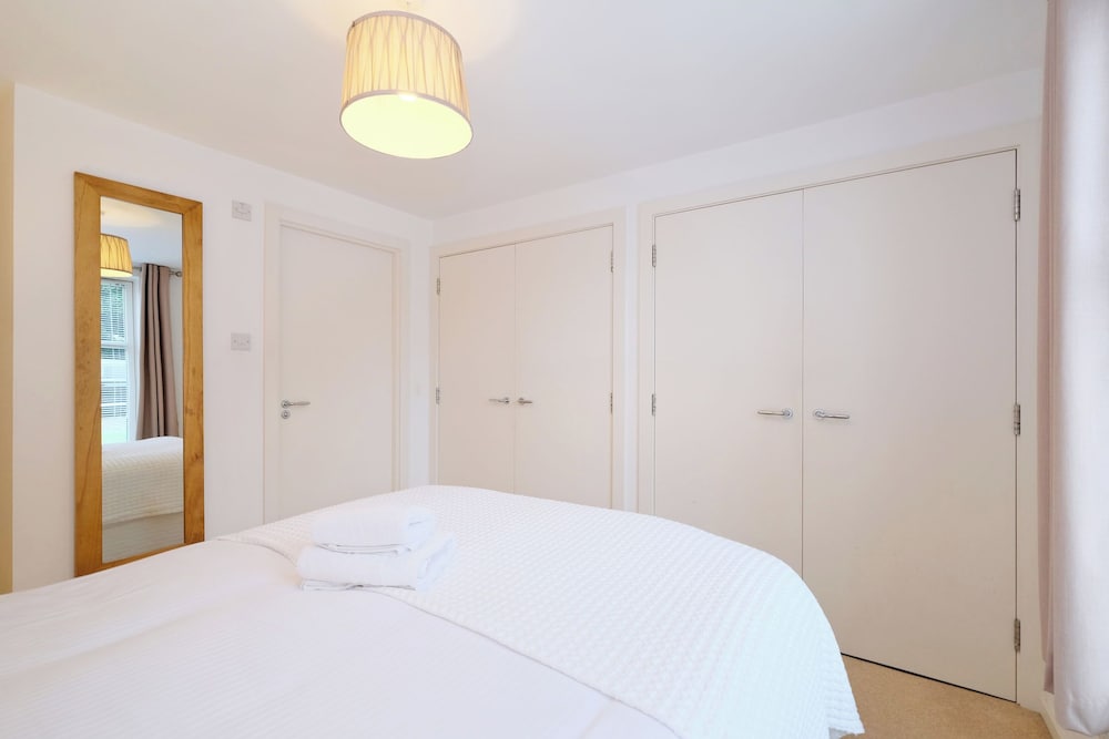 A Contemporary Apartment With Transport Links to Aberdeen City view 3