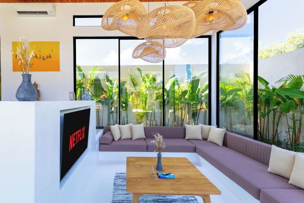 Villa Linaria by Pertama Management