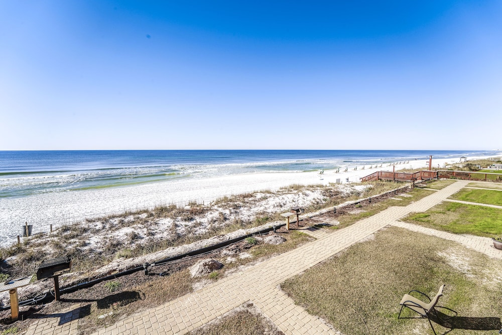 Coral Reef Club by Panhandle Getaways