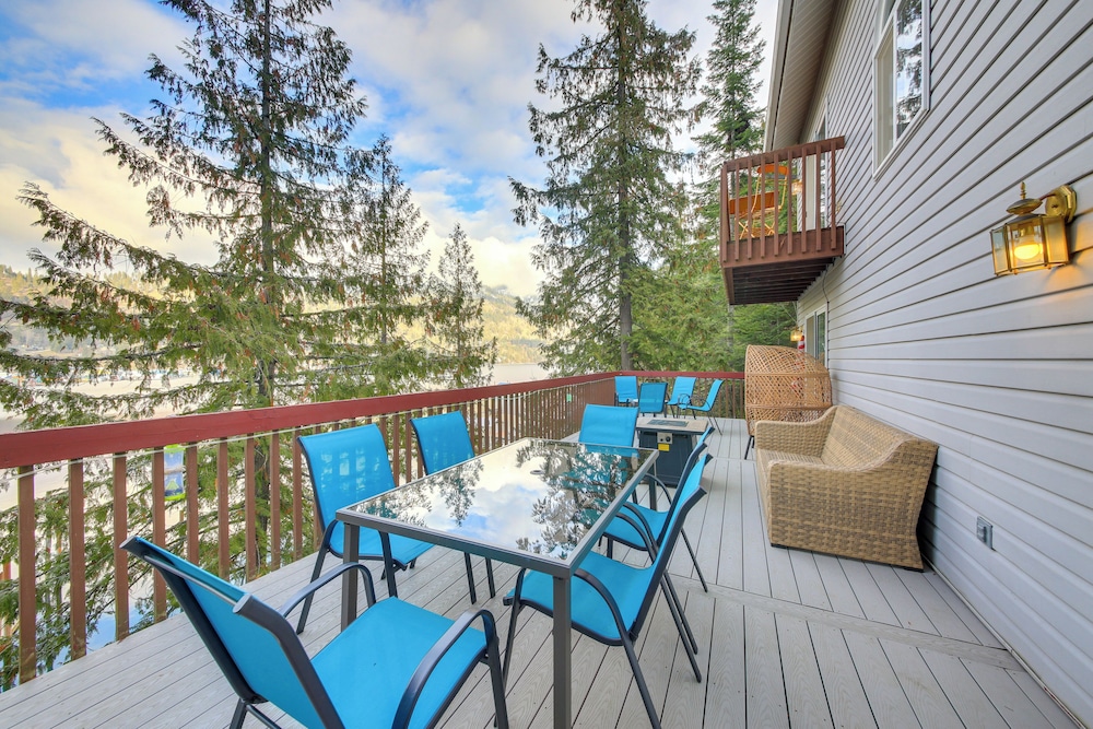 Boat, Fish, Swim: Lake Pend Oreille Gem w/ Deck!