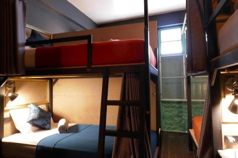 2Street Hostel at Surathani - Adults Only view 5