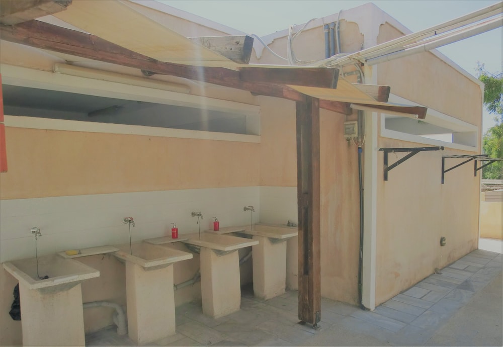 Santorini Camping & Hostel