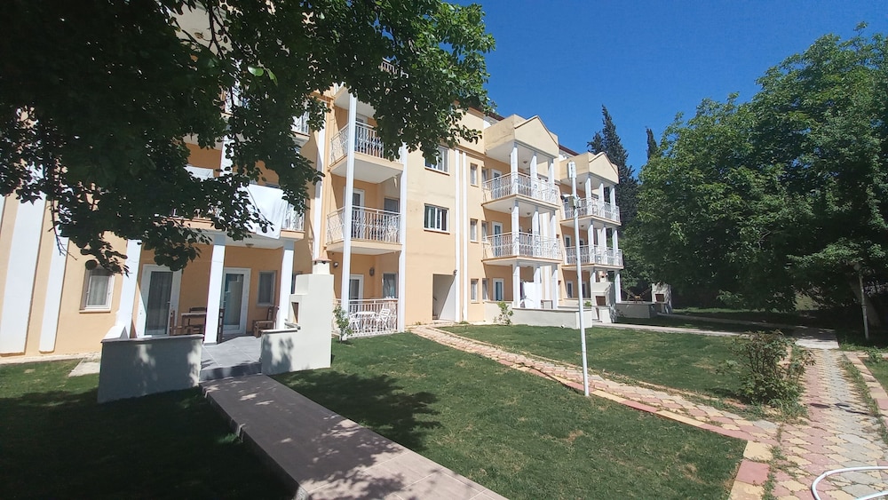 Mediterranean Apart Otel - Image 36