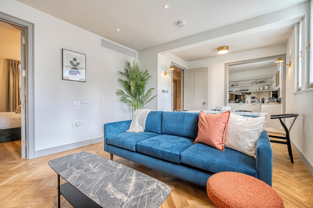 Luxury flats near Big Ben and London Eye