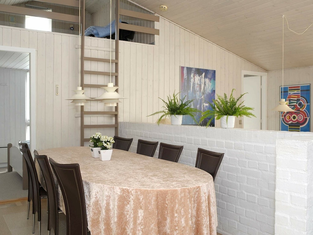 8 Person Holiday Home in Vejers Strand view 4