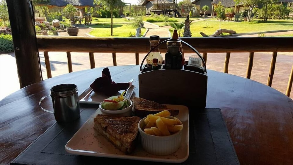 Makumutu Lodge & Campsite